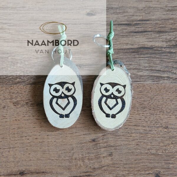 Houten sleutelhanger met Uil