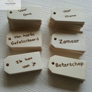 Houten cadeaulabel met eigen tekst