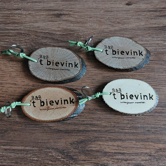 Houten sleutelhanger voor horeca hotel bed and breakfast